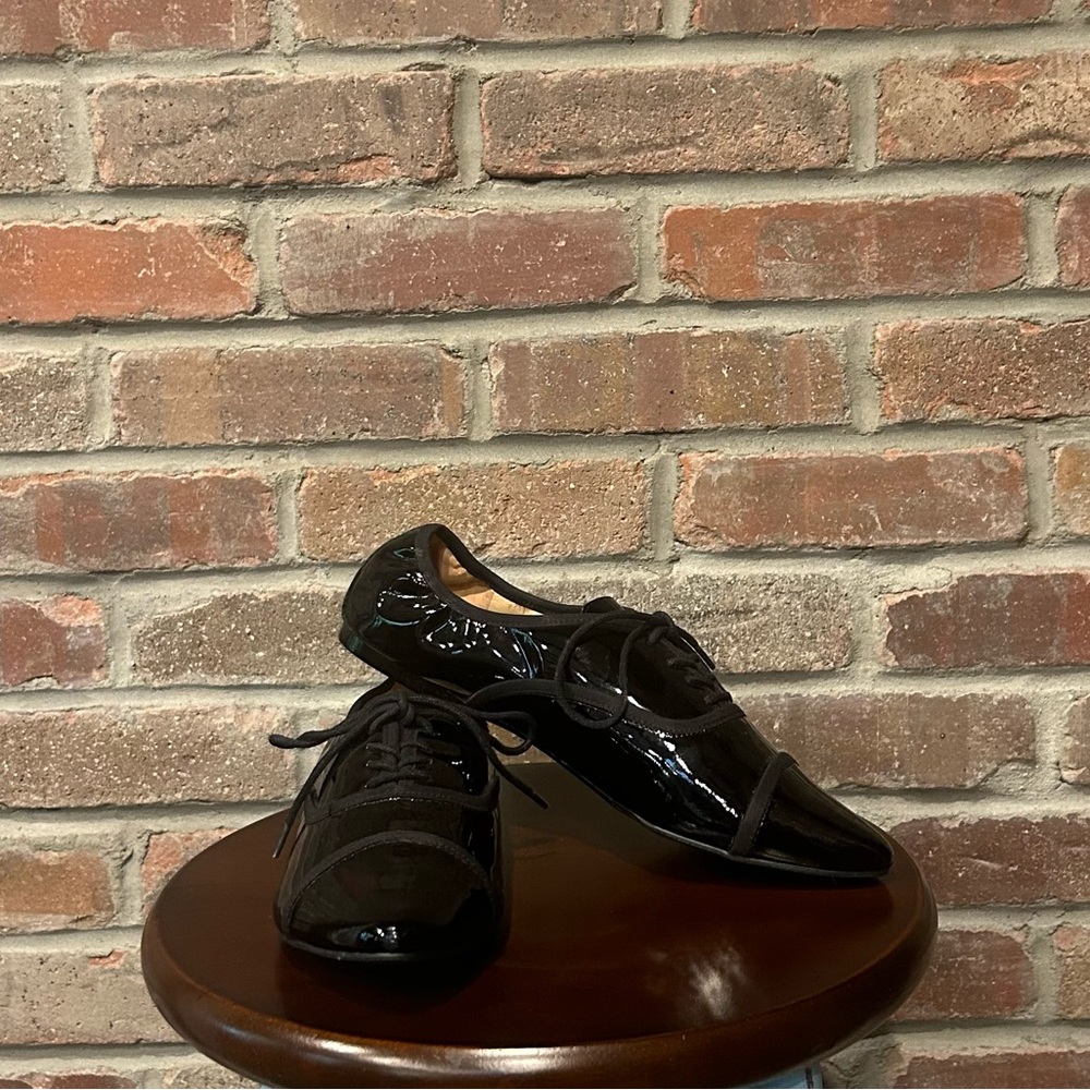 Andrew Stevens Brand New Black Patent Leather Pointed Toe Lace Up Oxford Flats